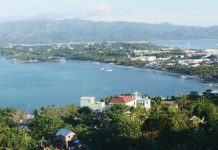 This is an elevated view of Bulabog Beach as seen from the Mt. Luho View Deck in Barangay Yapak, Boracay Island. The proposed construction of a bridge linking Boracay to mainland Aklan (which can be seen in the background) has drawn strong opposition from the island’s Ati community, who fear that such development threatens their ancestral domain, traditional livelihoods, and cultural identity. PN FILE