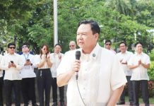 Mayor Treñas bids farewell with no regrets, confidently passes torch to daughter Mayor Jerry Treñas delivers his farewell message during the Iloilo City Hall flag ceremony on June 23, expressing gratitude to the Ilonggos and full confidence in the leadership of his daughter and successor, Mayor-elect Raisa Treñas-Chu. ILOILO CITY PIO PHOTO