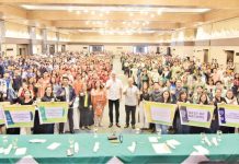 A total of 515 incoming scholars of the Negros Occidental Provincial Government signed a Memorandum of Agreement with Gov. Eugenio Jose Lacson on June 16 at L’Fisher Hotel in Bacolod City. PROV’L GOV’T OF NEGROS OCCIDENTAL PHOTO