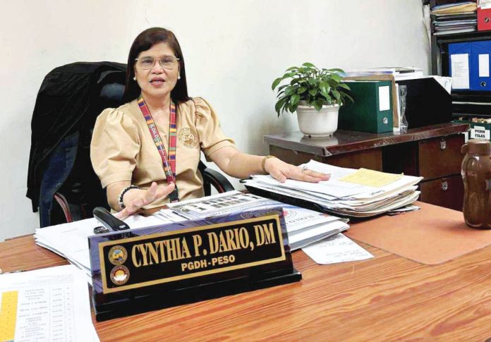 neljoy_mega_job_copy_resized “The July 18 job fair will be our biggest annual event, especially timed for fresh graduates. We’re hoping to help many of them land jobs, including those looking for opportunities abroad,” says Dr. Cynthia Dario, chief of the Iloilo provincial government’s Public Employment Service Office. NELJOY N. GALIGAO/PN