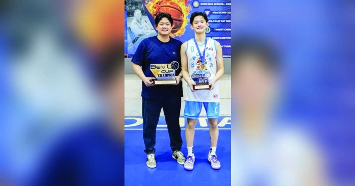 sports Bacolod copy_superimposed Paul Barcelona with his father Pete Barcelona. PHOTO COURTESY OF BEN LO CUP