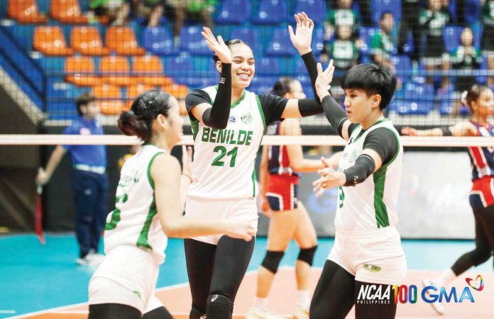 sports_CSB_resized Zamantha Nolasco tallied eight blocks in College of St. Benilde Lady Blazers’ Game 1 win over Colegio de San Juan de Letran Lady Knights. PHOTO COURTESY OF NCAA/GMA SPORTS