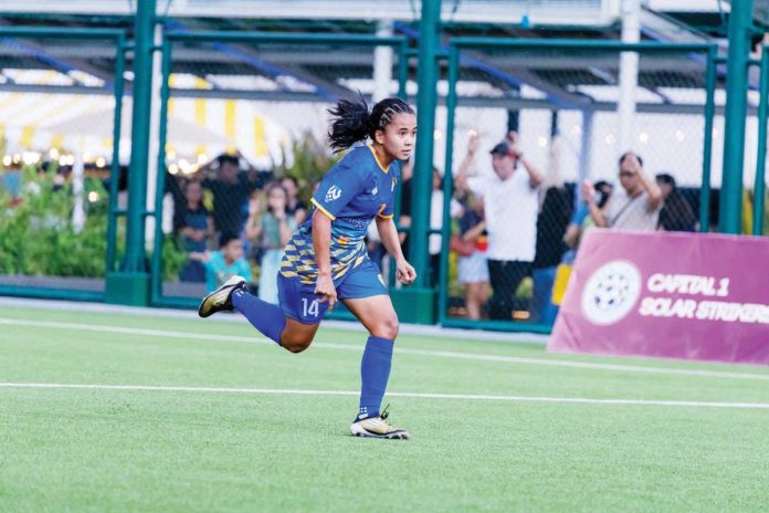 sports_Kaya_resized Kaya FC-Iloilo’s Julissa Cisneros completed the fourth hat-trick of the PFF Women's League season. PFF WOMEN’S LEAGUE PHOTO