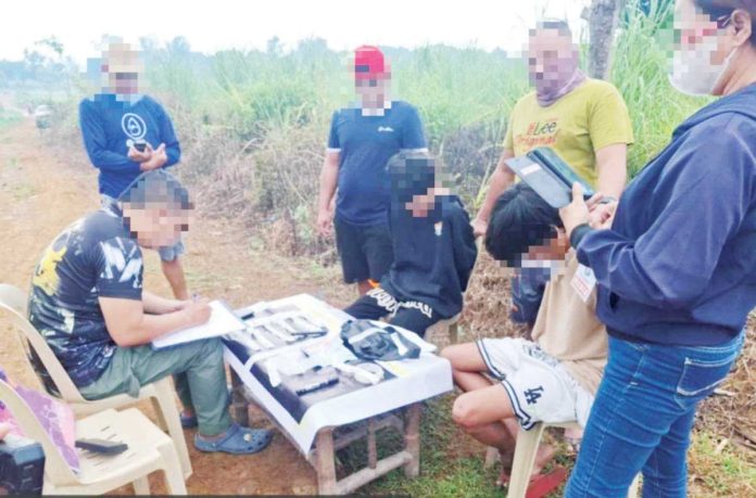 teen_suspects_resized Police arrested aliases “PJ” and “KJ”, both 18 years old, in possession of around P639,000 worth of suspected shabu in a buy-bust operation on June 17, 2025 in Purok 3, Barangay Calapdan, Estancia, Iloilo. IPPO PHOTO