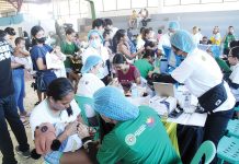 VACCINE HESITANCY: Iloilo’s immunization drive falters; low 17% coverage leaves many infants unprotected The Iloilo Provincial Health Office says only 6,745 children aged 0 to 12 months were fully immunized from January to March 2025 out of the 39,488 eligible children across the province. Photo shows health workers administering vaccines to infants during a catch-up immunization in Sta. Barbara town. RODNIE INSAURIGA GONZALES/FB PHOTO
