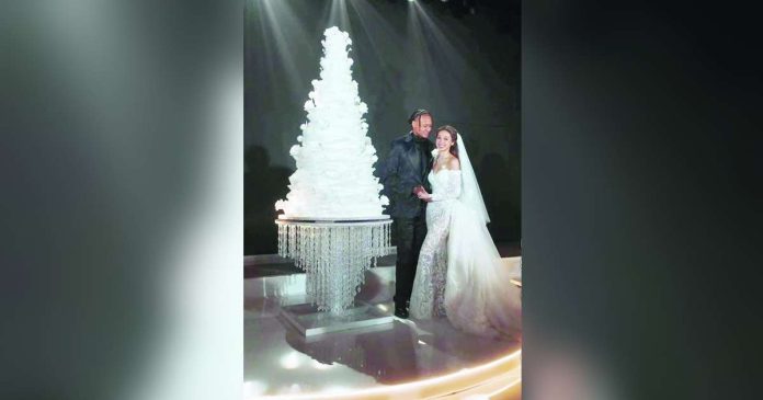 zeinab cake copy_superimposed Zeinab Harake stresses that her and Bobby Ray Parks Jr.’s wedding cake was not worth P2 million as what several netizens had claimed.