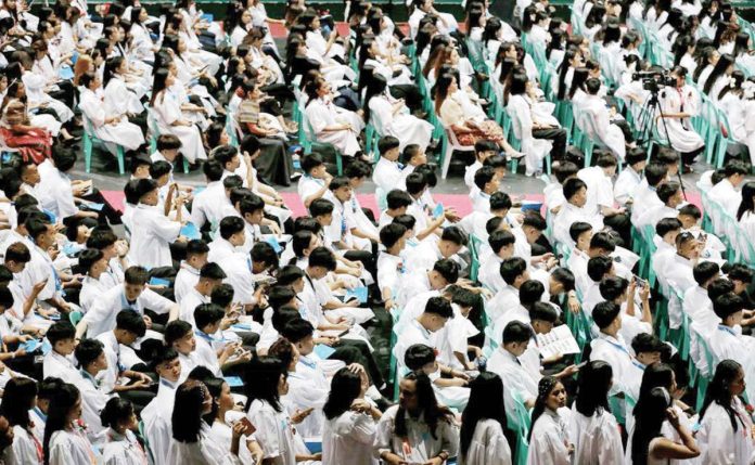 Education The education crisis persists, according to Philippine Business for Education, citing the wide gap between graduates and employment. PHOTO BY RICHARD A. REYES, PHILIPPINE DAILY INQUIRER