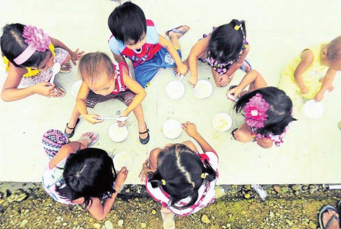 Based on the latest survey, the average daily food intake of Filipinos includes rice (34.6 percent), vegetables (14.5 percent) and fish (11 percent) — making these the top three most commonly eaten foods. PHOTO BY MARK ALVIC ESPLANA, PHILIPPINE DIALY INQUIRER