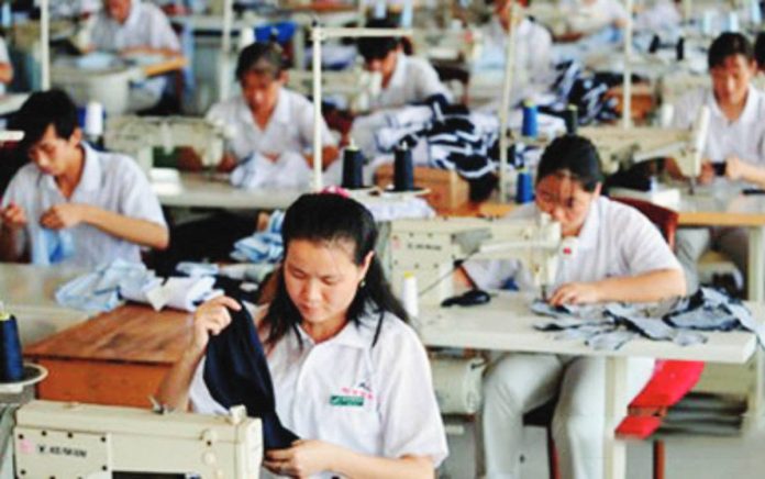 PH_min_wage_SONA_resized The current minimum wage in Metro Manila is P695 per day – the highest in the country and among the highest in Southeast Asia, above Vietnam, Malaysia, Thailand, and Indonesia. PHOTO COURTESY OF PHILIPPIN RETAILERS ASSOCIATION