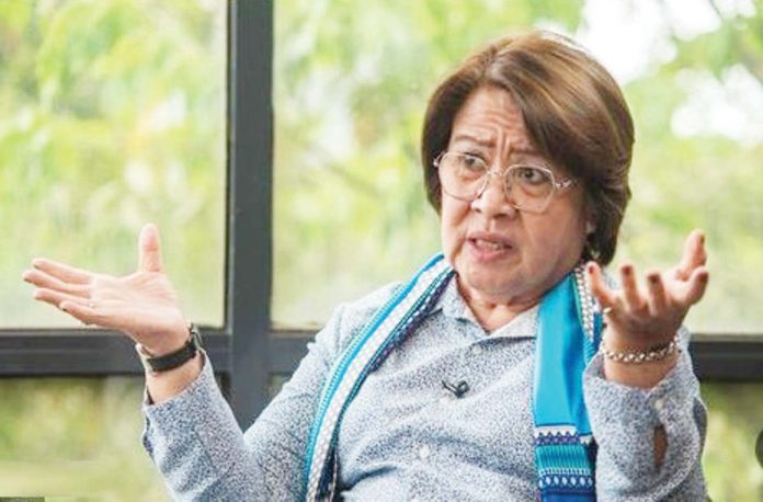 Prosecutors_copy_resized “I don't understand what the prosecution is trying to do! Put me in triple jeopardy after nearly seven years in unjust detention? Hindi na lang katawa-tawa ang ginagawa nila, nakakagalit na,” says Mamamayang Liberal’s Cong. Leila de Lima.