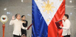 Senate President Francis Escudero (right) administers the oath of newly elected Majority Leader Sen. Joel Villanueva during the first regular session of the 20th Congress on July 28, 2025. Escudero urged senators to comply with the Supreme Court’s unanimous ruling that nullified the impeachment complaint against Vice President Sara Duterte-Carpio.