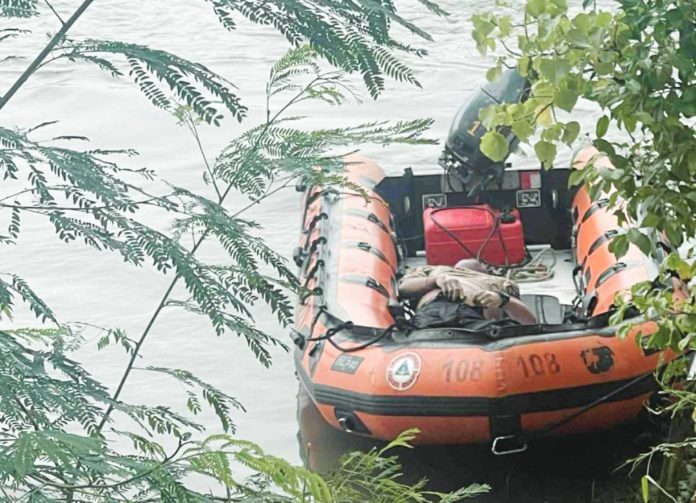 The lifeless body of Patrolman Dande Luis Tayhon was found floating in the Iloilo River around 9 a.m. on Sunday, July 20, 2025. AJ PALCULLO/PN