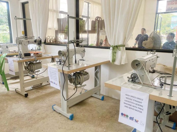 Newly installed sewing and processing equipment — part of the Shared Service Facility (SSF) project — are now ready for use by the Baje Weavers Association in Leon, Iloilo. The facility aims to boost production, enhance craftsmanship, and open market opportunities for the local pandan weaving industry, with support from the Department of Trade and Industry. PHOTO FROM DTI-ILOILO PROVINCE