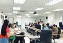 Iloilo City’s Vice Mayor Julie Grace “Love-love” Baronda presides over the initial meeting of the Sangguniang Panlungsod at the new Legislative Building on July 1, as discussions on committee chairmanships and legislative priorities begin. MAI LADIAO/PN