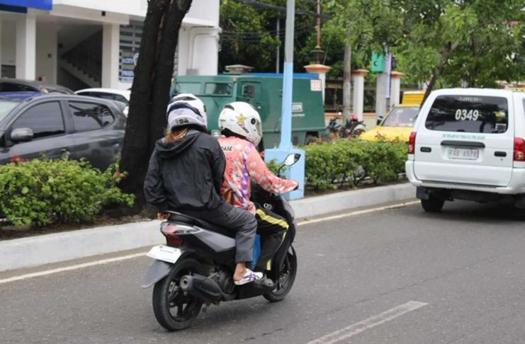 The appeal of motorcycle taxis lies in their affordability and speed, and specifically getting around traffic congestion. Most transactions happen through Facebook groups or messaging apps, making them accessible to daily commuters. Yet their unregulated nature has raised red flags over passenger safety. AJ PALCULLO PHOTO
