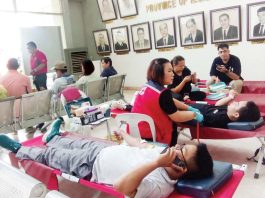 Volunteers participate in a bloodletting activity at the Iloilo Provincial Capitol as part of the recent National Organ and Blood Donation Awareness Week. The event, organized by the Provincial Health Office in partnership with the Department of Health and Philippine Red Cross–Iloilo, drew both seasoned and first-time donors committed to saving lives. NELJOY GALIGAO/PN