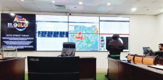 Personnel at the Provincial Disaster Risk Reduction and Management Office (PDRRMO) in Iloilo closely monitor weather bulletins and rainfall radar data, as intensified habagat rains — enhanced by tropical storms “Dante” and “Emong” — affect several towns across the province. Over 3,000 individuals have been impacted by the adverse weather.