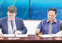 Iloilo’s Gov. Arthur Defensor Jr. and British Embassy Manila Economic and Climate Counsellor Lloyd Cameron formally seal a partnership to advance climate-resilient rice production in Iloilo during a memorandum of understanding signing ceremony held at the Governor’s Boardroom on July 2, 2025. BALITA HALIN SA KAPITOLYO PHOTO