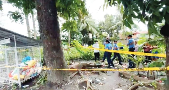 newborn_found_dead_resized (1) A male newborn was found dead inside a cooking pot beside this Materials Recovery Facility in Purok Makiangayon, Barangay Punta Taytay, Bacolod City, on July 22, 2025. SCREENGRABBED FROM K5 NEWS FM BACOLOD FB VIDEO