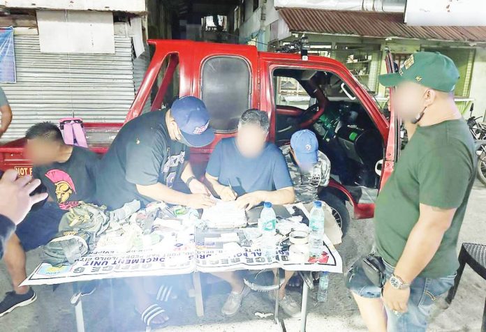 pototan_drugs_resized Police arrested two high-value suspects and seized P3.468 million worth of suspected shabu in an antidrug operation on RY Ladrido Street, Barangay San Jose, Ward, Pototan, Iloilo, on July 21, 2025. RPDEU 6 PHOTO