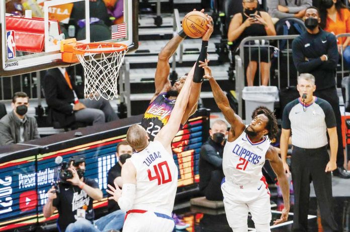 Deandre Ayton has agreed to a two-year contract with the Los Angeles Lakers. GETTY IMAGES