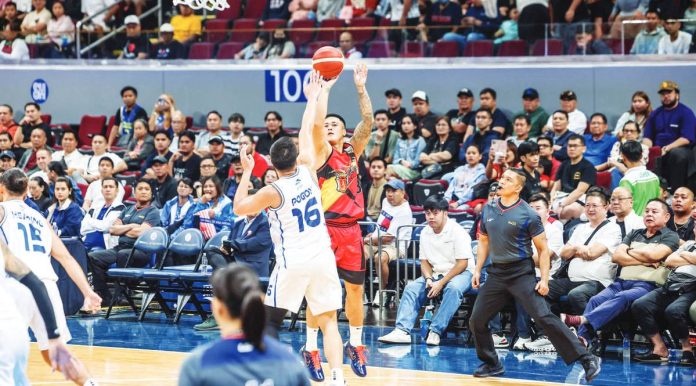 sports_Ilonggo_resized Ilonggo Jericho Cruz of San Miguel Beermen pulls up for a three-pointer against the defense of TNT Tropang 5G's Roger Pogoy. PBA PHOTO