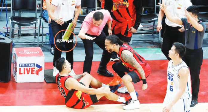 Ilonggo Jericho Cruz (left) and CJ Perez of the San Miguel Beermen show raw emotion as they celebrate their team’s PBA Philippine Cup championship win last night at the PhilSports Arena in Pasig City. SPIN.PH PHOTO