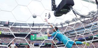 Chelsea’s Joao Pedro scores his first goal past Fluminense’s goal keeper Fabio. PHOTO COURTESY OF MIKE SEGAR/REUTERS