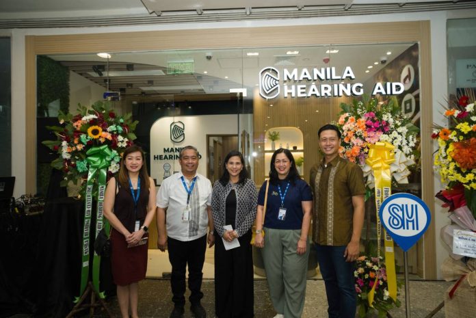 2 From left to right: Jonalyn K. Lim | Senior Leasing Manager, Engr. Gilbert A. Domingo | SM Iloilo Mall Manager, Dra. Liza Abaño - Robles | President of Manila Hearing Aid, Arch Fleur De Liz E. Laud | SM Iloilo Tenant Relations Manager, Former Councilor Jay Treñas | Executive Assistant of Mayor Raisa Treñas - Chu