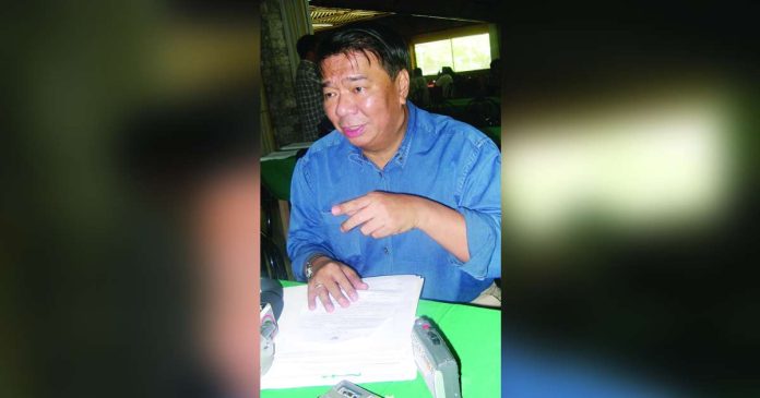 Who should probe copy_superimposed According to Ilonggo former senator Franklin Drilon, the credibility of any congressional inquiry on flood control projects would be undermined by perceptions that lawmakers themselves are responsible for project insertions in the national budget. “Ang hirap niyan, hindi paniniwalaan ng taumbayan ang resulta ng kanilang imbestigasyon. Dahil sila-sila rin, ‘di ba? Sa public perception, sila ang naglalagay ng insertion, eh sila rin ang mag-iimbestiga?” he says. PN FILE