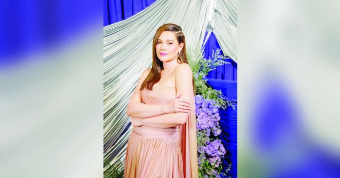 bea copy_superimposed BEA ALONZO. NICE PRINT PHOTOGRAPHY & EXIGE WEDDINGS/FB PHOTO