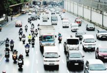 Car sales rose 1.4 percent year on year in July this year, according to data released by the Chamber of Automotive Manufacturers of the Philippines, Inc. and the Truck Manufacturers Association on Thursday, Aug. 14, 2025. Photo shows vehicles plying along Commonwealth Avenue in Quezon City on July 25, 2025. PNA PHOTO BY BEN BRIONES