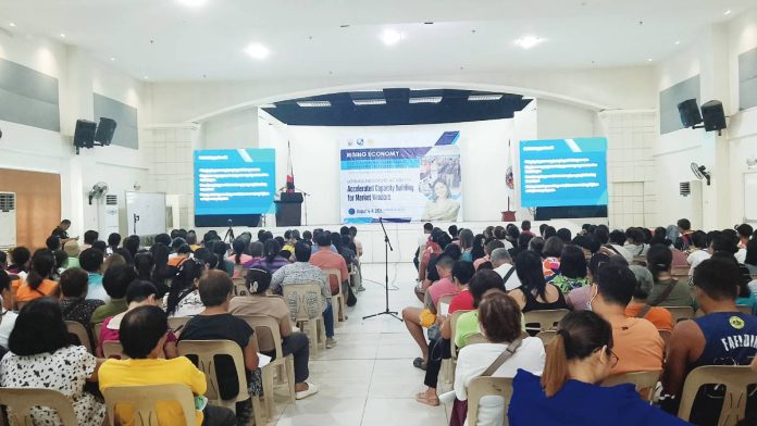 Over 300 market vendors attend the launch of the Accelerated Capacity Building Program under the Uswag Negosyo Academy and SIGE Program at the Iloilo City Hall Penthouse on August 5, 2025. The initiative aims to equip them with financial, digital, and entrepreneurial skills to match the city’s modernized public markets. LYNDIE C. DEFACTO/PN