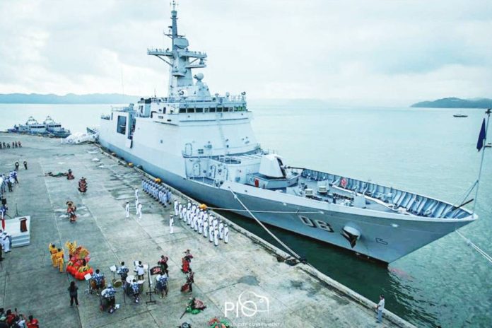 Philippine Navy’s newest frigate BRP Miguel Malvar (FFG-06) docks at the Iloilo City port for a capability test and public showcase of its advanced weapon systems, as part of a Visayas tour to assess combat readiness. ILOILO CITY GOVERNMENT PHOTO