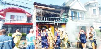 A residential fire in Barangay Oñate de Leon, Mandurriao, Iloilo City on Saturday, August 2, 2025 left a 75-year-old woman dead, three others injured, and two houses razed. DYRI RMN ILOILO PHOTO