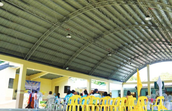 A P3.2-million multifunctional gym has been officially inaugurated in Barangay Tanghawan, Dingle, Iloilo. Gov. Arthur Defensor, Jr. led the inauguration on August 1, 2025. PHOTO FROM BALITA HALIN SA KAPITOLYO