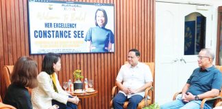 Singaporean Ambassador to the Philippines Constance See (second from left) discusses potential partnerships in agriculture, trade, and technology with Iloilo’s Gov. Arthur Defensor Jr. (second from right) during her courtesy visit to the provincial capitol, joined by Provincial Administrator Raul Banias (right). PHOTO FROM BALITA HALIN SA KAPITOLYO