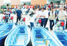 Upgraded fish port seen to boost WV economy A beneficiary of a motor-propelled fishing boat greets President Ferdinand Marcos Jr. during his inauguration of the upgraded the Iloilo Fish Port Complex in Iloilo City on Aug. 13, 2025. Marcos said the modernized facilities will allow Western Visayas fishermen to keep their catch fresh longer, boosting their earnings. PCO