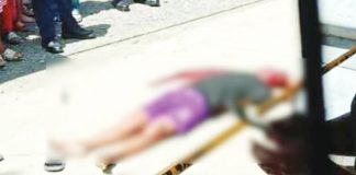 JR Valenzuela lies motionless on the ground after he was shot by a responding police officer for allegedly charging at him with a knife in Barangay Balabag, Pavia, Iloilo, on Friday afternoon, August 1, 2025. CONTRIBUTED PHOTO