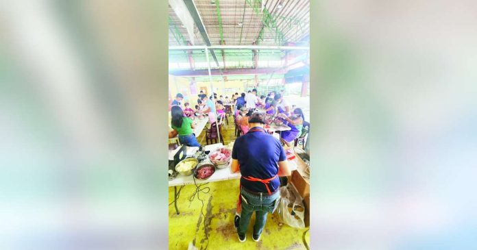 Accredited vendors operating within the Bacolod Public Plaza underwent food processing training on beef tapa and longganisa making on August 15 and 26. BACOLOD CCLDO PHOTO