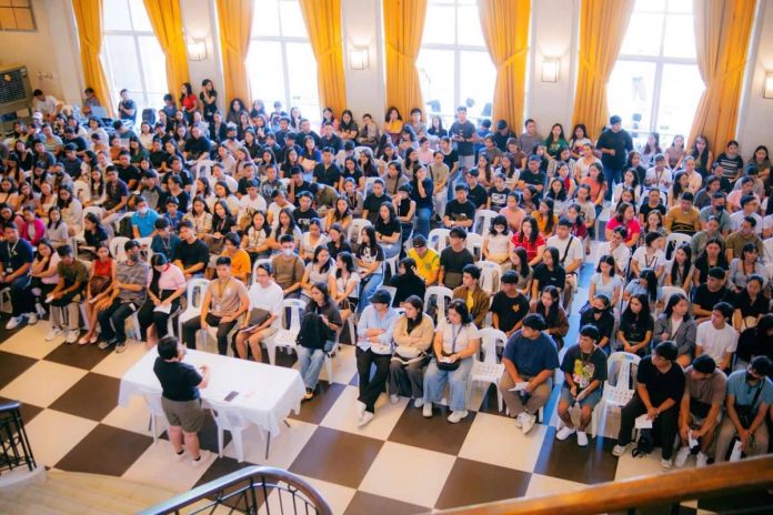 The Bacolod City Government pledged financial aid to the 664 new scholars under the city’s Public Employment Services Office during the Scholars’ Assembly and Orientation on August 23, 2025 at the Bacolod City Government Center. PHOTO COURTESY OF MAYOR GREG GASATAYA/FACEBOOK