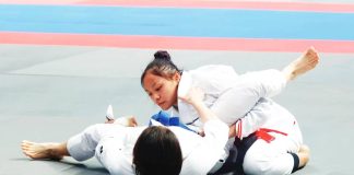 Filipina Kaila Napolis in action against South Korea’s Eon Ju Im. PSC PHOTO