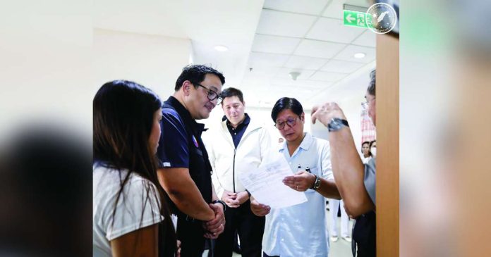 zero billing_superimposed President Ferdinand R. Marcos Jr. on Monday visited the Department of Health’s Eastern Visayas Medical Center to personally oversee the implementation of the “Bayad na Bill Mo” program, also known as the zero-balance billing policy. PCO