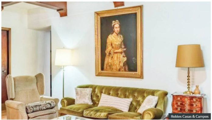 Argentina The painting of Contessa Colleoni by Italian artist Giuseppe Ghislandi seen during a press conference in Mar del Plata, Argentina after its recovery from a house that had belonged to a daughter of a Nazi fugitive. STR/EPA/Shutterstock