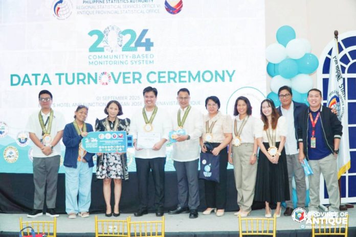 Antique’s Gov. Paolo Javier received the 2024 Community-Based Monitoring System on behalf of the provincial government which was officially turned over by the Philippine Statistics Authority on September 1, 2025, at Eagle’s Hotel and Function Center. PROVINCE OF ANTIQUE PHOTO