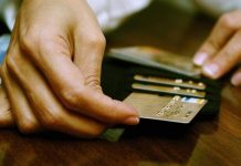 Only 14% of Filipinos are ‘comfortable’ with their financial resources – report The majority, or 75% of Filipinos, say they are “managing,” as they continue to do extra work to manage their finances better. GMA INTEGRATED NEWS FILE PHOTO