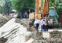 President Ferdinand R. Marcos Jr. inspected the ongoing flood control project in Barangay San Isidro, Jaro district during his Iloilo City visit in August. The President was joined by Mayor Raisa Treñas and Congresswoman Julienne Baronda. PCO PHOTO