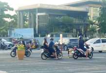 Land Transportation Office Region 6 director Gaudioso Geduspan II (inset) said Iloilo was excluded from the pilot testing of motorcycle taxi regulation. “In enforcement, they are illegal. They are colorum. They can face penalties. There is no law and authority granting them a franchise,” he added.
