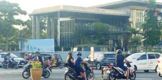 Land Transportation Office Region 6 director Gaudioso Geduspan II (inset) said Iloilo was excluded from the pilot testing of motorcycle taxi regulation. “In enforcement, they are illegal. They are colorum. They can face penalties. There is no law and authority granting them a franchise,” he added.