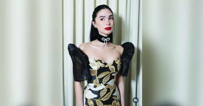 heart copy_superimposed HEART EVANGELISTA. @IAMHEARTE/INSTAGRAM PHOTO